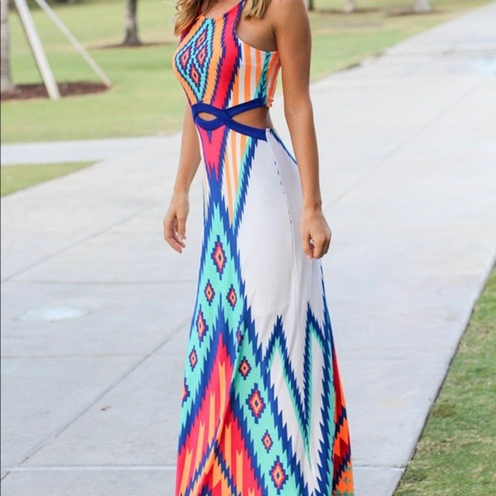 ❤️ Seven Gate Cut Out Neon Color Aztec Maxi Dress